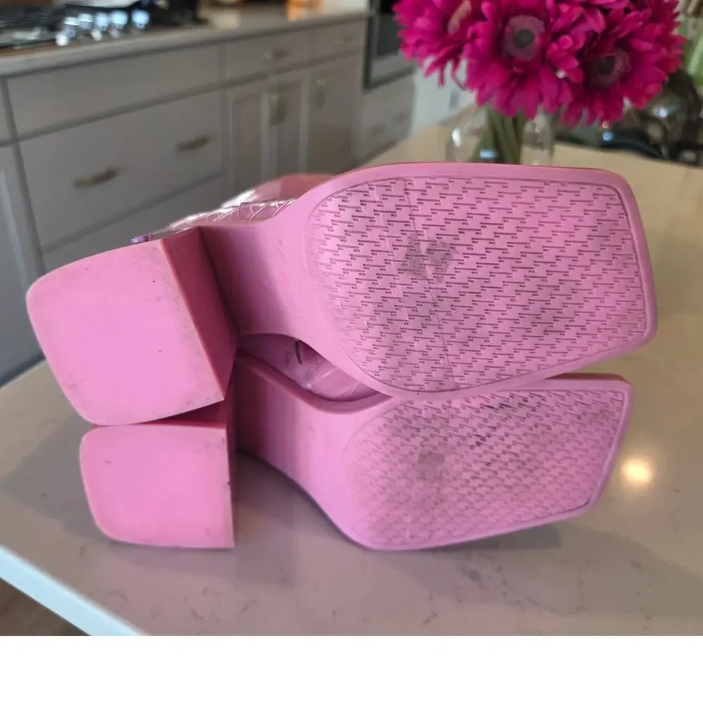 Circus /Layla Bootie in Pink Carnation by Sam Edelman/ Chunky Heel